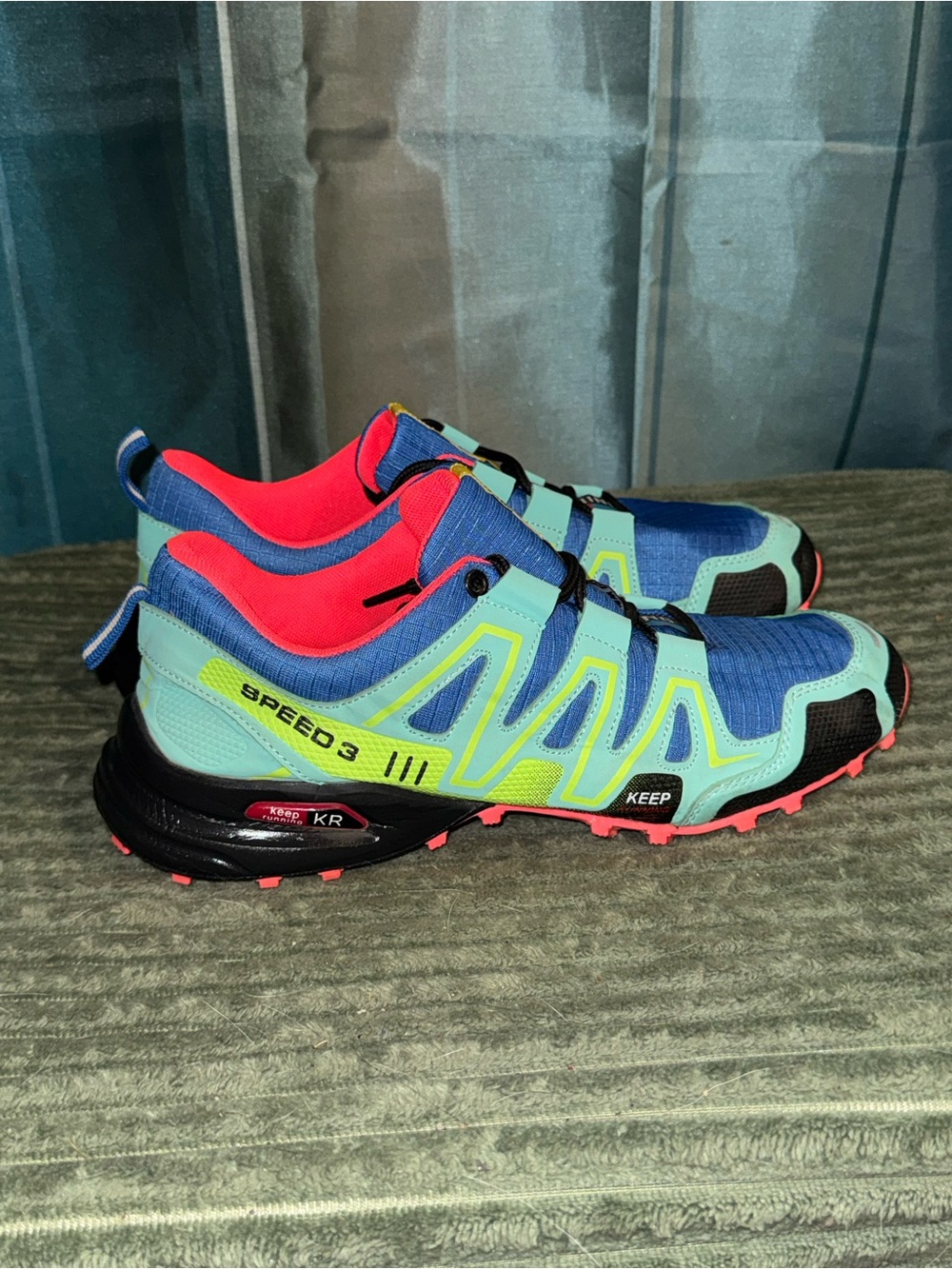 Yueye Keep Running Speed 3 Athletic Sneakers - Teal & Blue with Coral Accents
